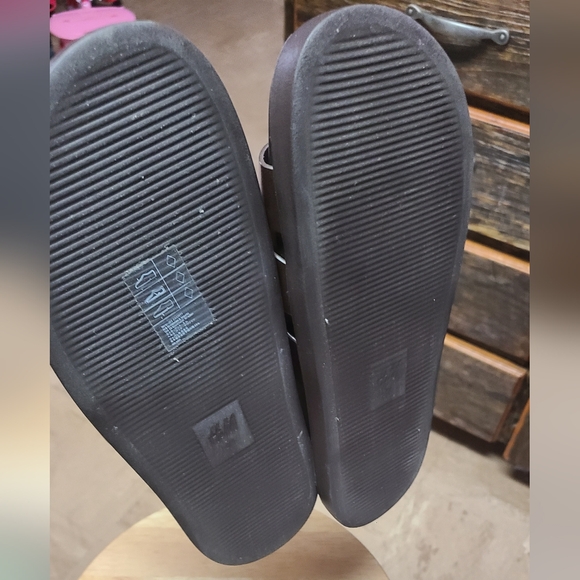 Must Bundle - Picture 3 of 3